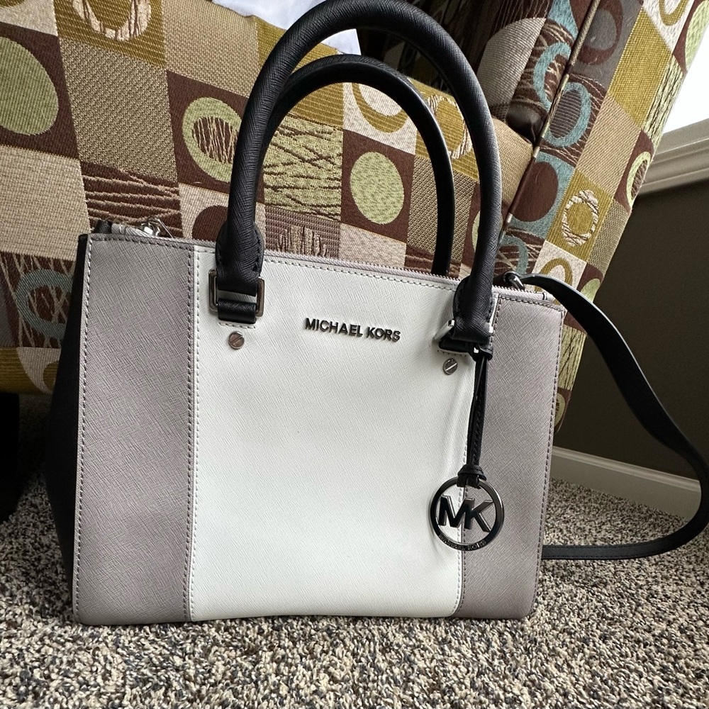 Micheal Kors Sutton tricolor bag NWOT